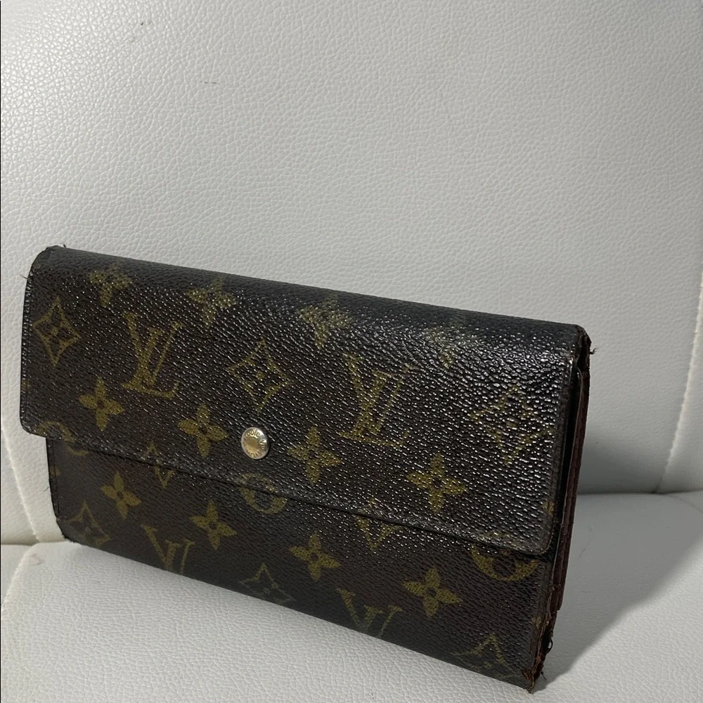 Authentic Louis Vuitton Monogram International Long Wallet